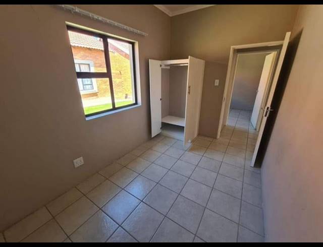 3 BEDROOM APARTMENT TO LET IN TERRA NOVA